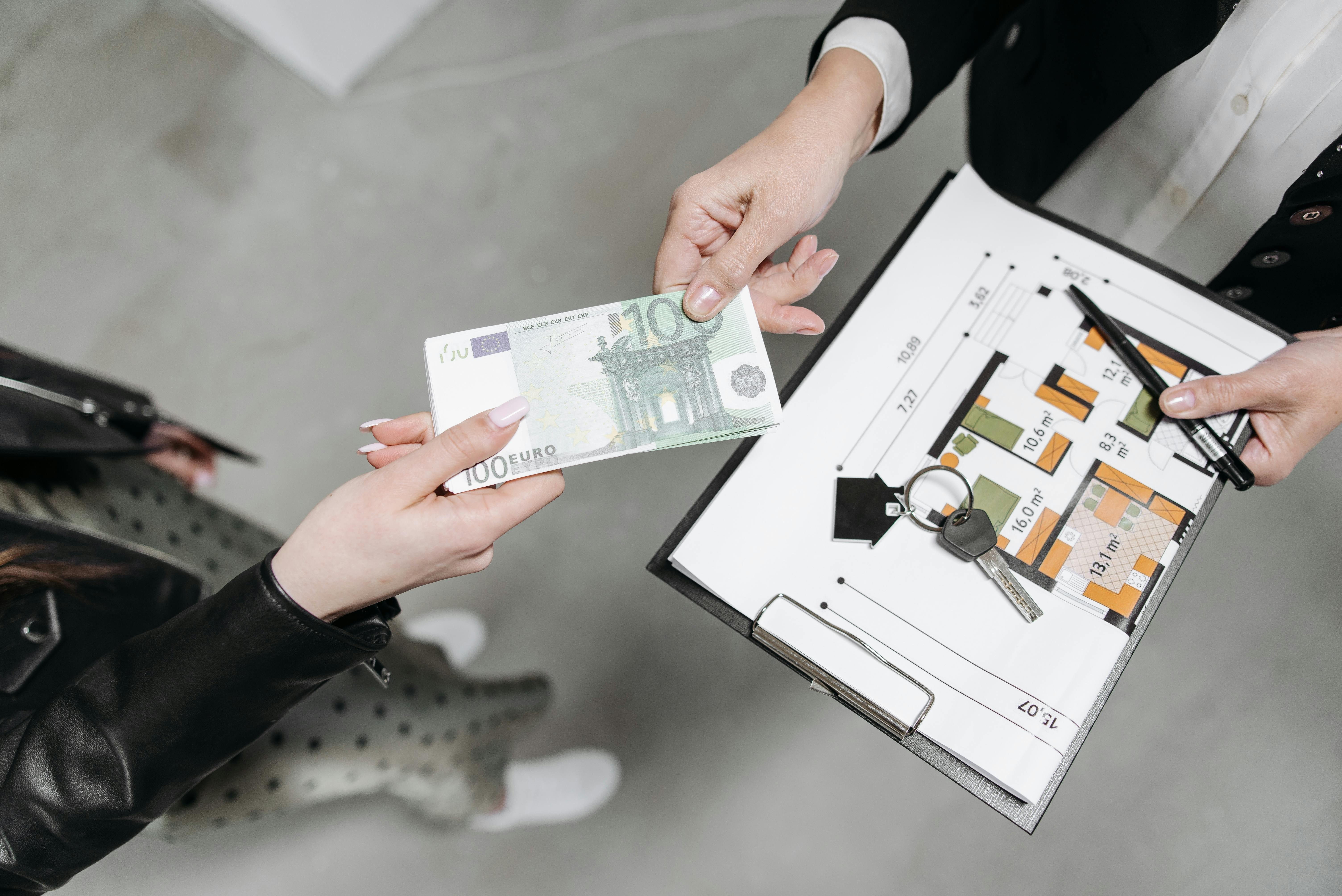 Ile kosztuje kredyt na 100 000 zł? Rata, odsetki, RRSO [2026] - Kredytowy-kalkulator.com