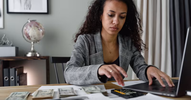 Kredyt 200 000 zł — ile trzeba zarabiać przy innych ratach?