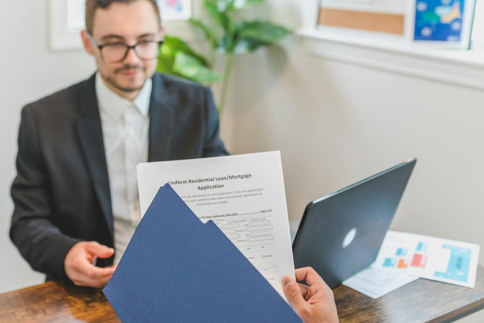 Kalkulator zdolności kredytowej dla B2B i działalności (JDG) 2026 - Kredytowy-kalkulator.com